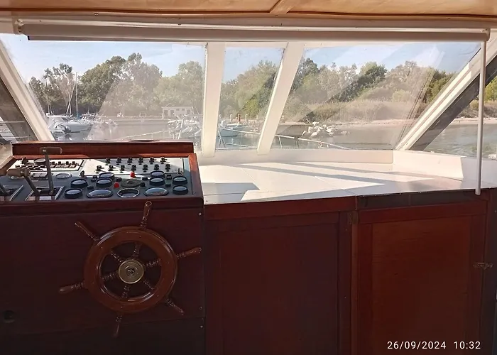 Bateau-hôtel Loveboat *