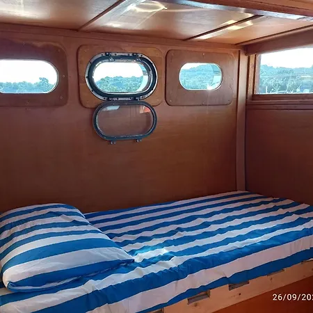 Loveboat Botel Fossacesia